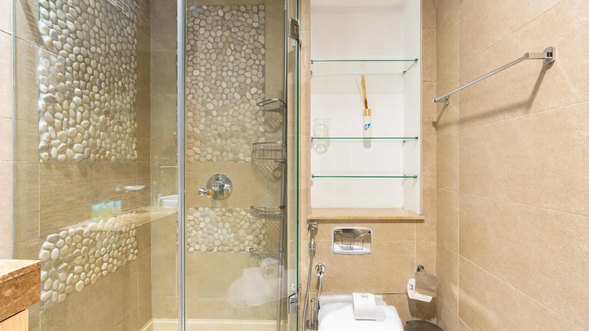 Vacay Lettings - Marina View - Iris Blue Dubai Marina Apartment