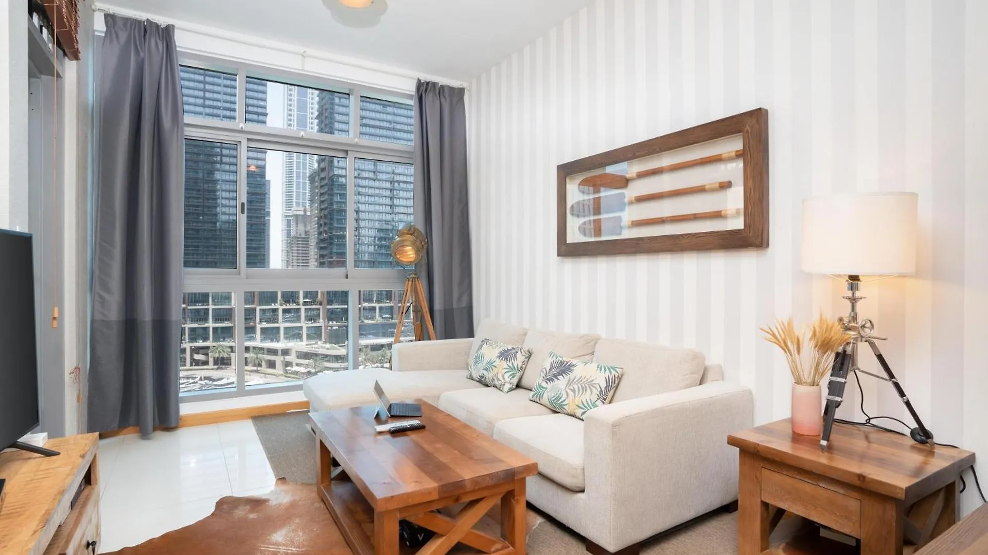 Vacay Lettings - Marina View - Iris Blue Dubai Marina Apartment