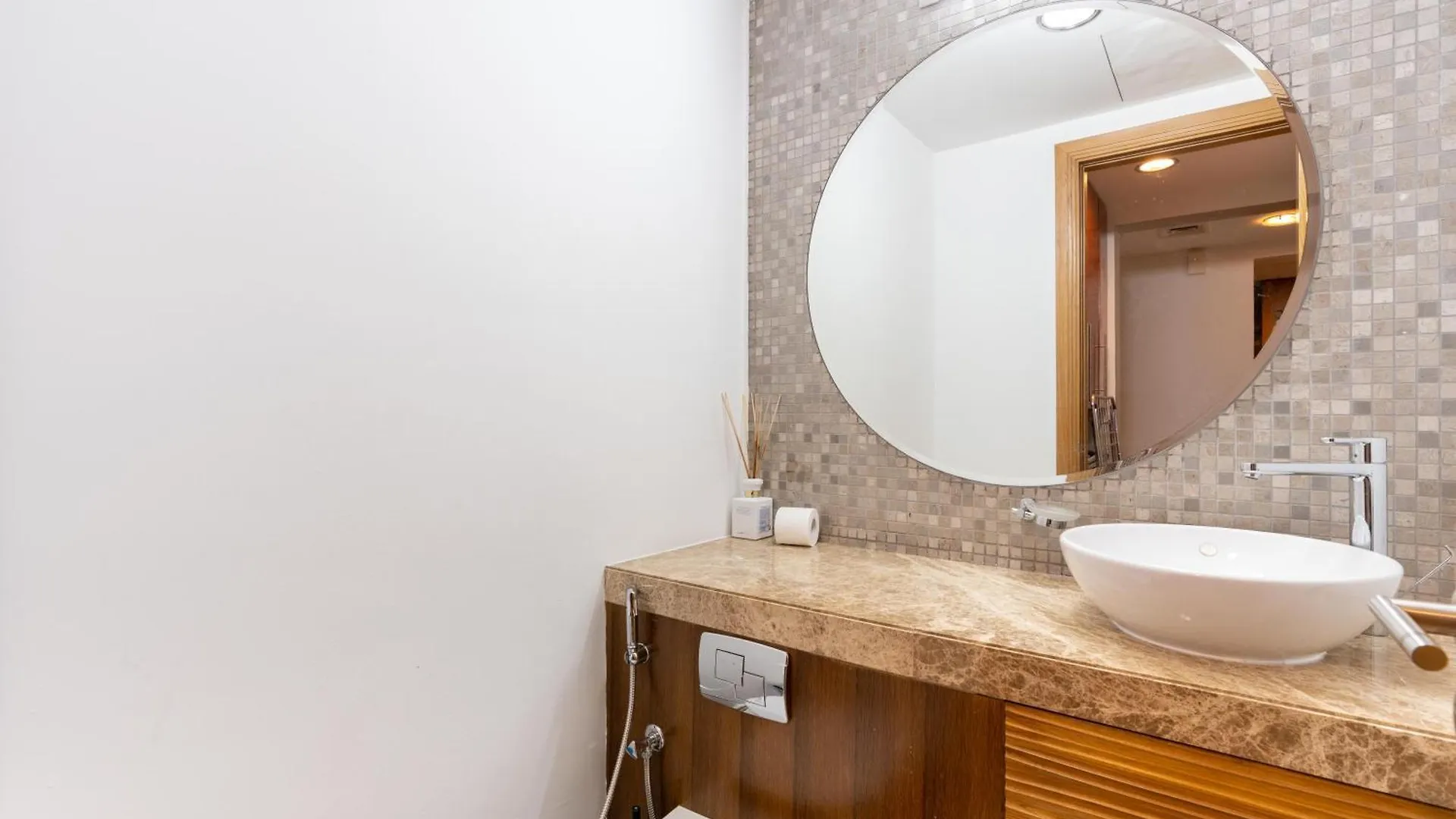 Vacay Lettings - Marina View - Iris Blue Dubai Marina Apartment United Arab Emirates
