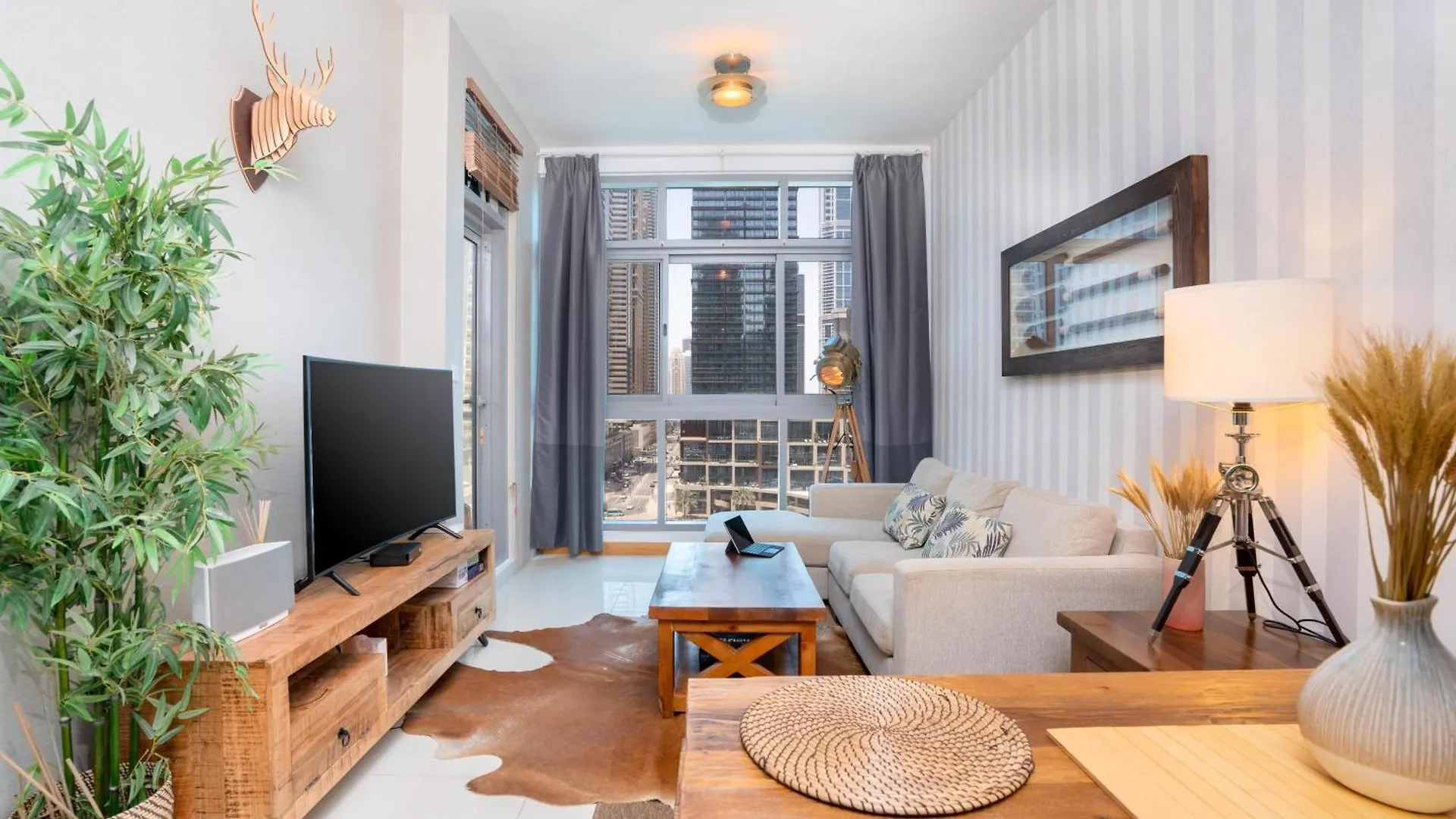Vacay Lettings - Marina View - Iris Blue Dubai Marina Apartment